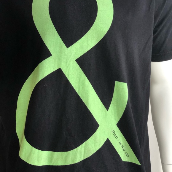 Black graphic T - Picture 2 of 4